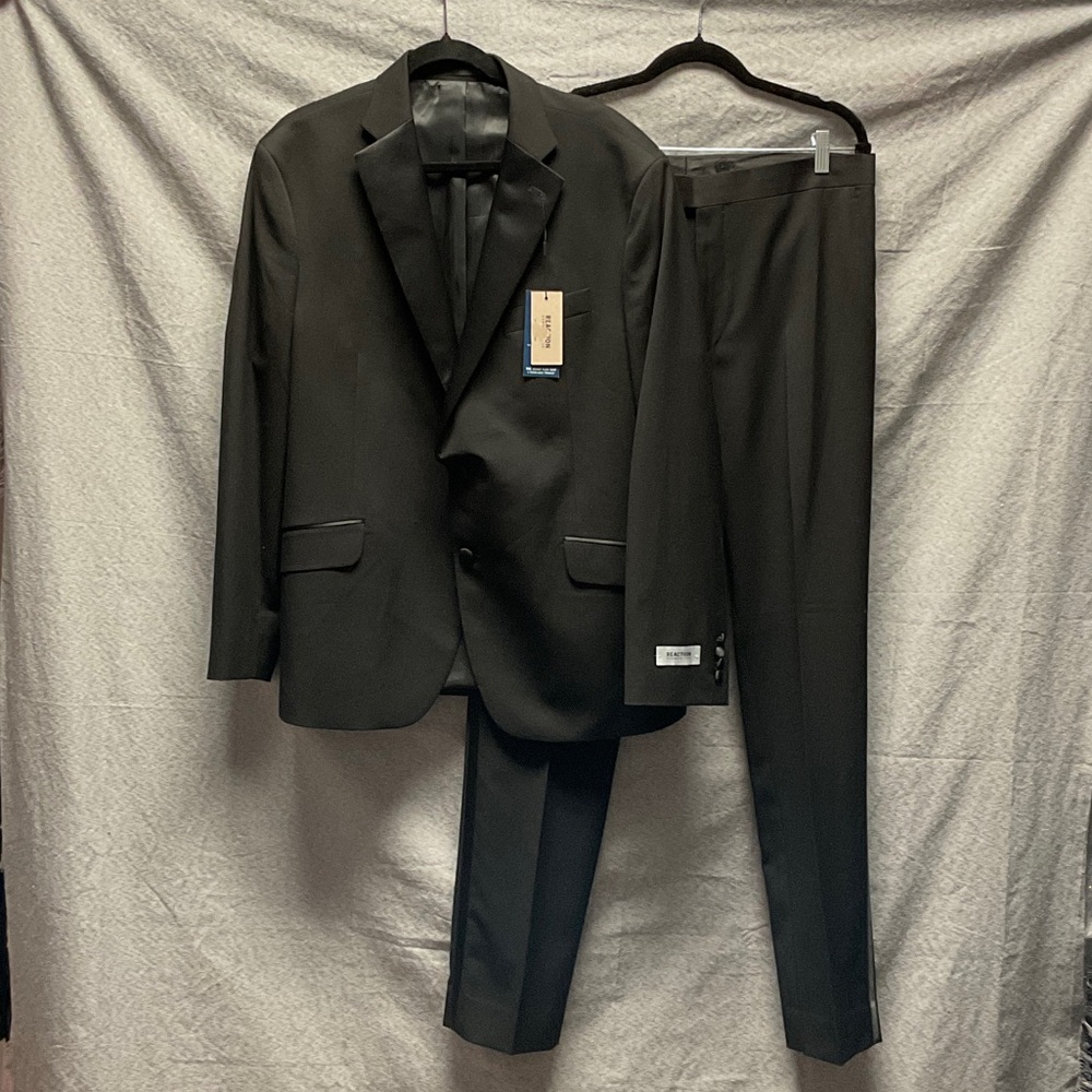 Kenneth Cole Reaction Charcoal Blazer